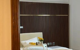 Abraj Inn Royal Hotel